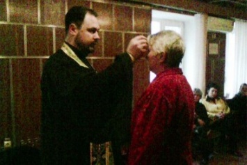 Священники часто приходят в Полтавский наркодиспансер