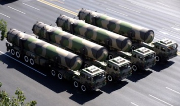 NY Times предсказывает Китаю, России и США новую гонку вооружений