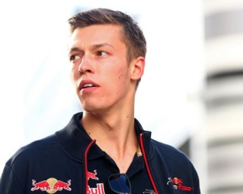 В Китае россиянин Даниил Квят стал третьим на этапе «Формулы-1»