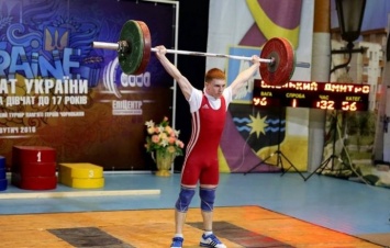 Тяжелоатлет из Павлограда стал восьмикратным рекордсменом