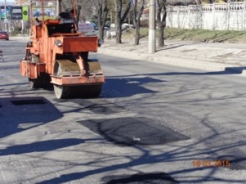 Проспект Центральный в Николаеве ремонтируют и днем, и ночью