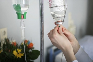 В Киеве двоих подростков госпитализировали с отравлением самогоном, родителям грозит штраф