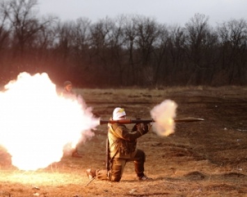 Боевики обстреливают из гранатометов Станицу Луганскую