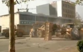 В Китае прошла битва "трансформеров": есть пострадавшие (видео)