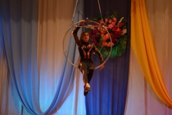 Гран-при всекрымского конкурса детского искусства и специальный приз достались ялтинскому народному цирку «Парад надежд»