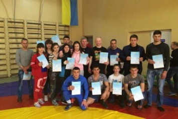 Спортсмены со Славянска достойно выступили на чемпионате Донецкой области по вольной борьбе