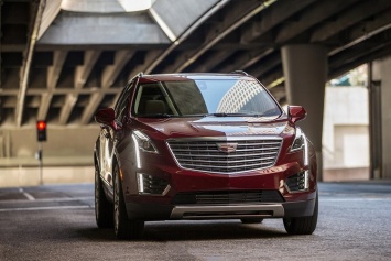 Cadillac объявил рублевые цены на кроссовер XT5