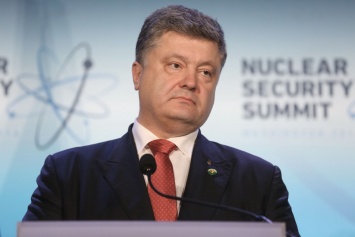 Порошенко заявил, что Россия "перешла грань", запретив в Крыму Меджлис