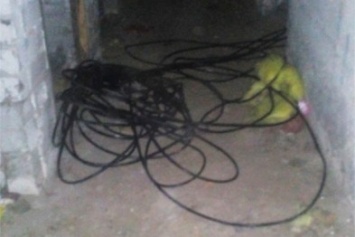 На Кировоградщине работники полиции поймали на месте преступления вора телефонного кабеля