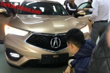 Новая модель Acura попала на фото за считанные дни до премьеры