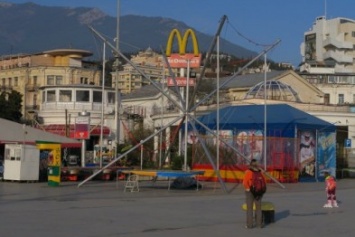 McDonald’s в РФ пока не планирует выходить в Крым и продавать алкоголь
