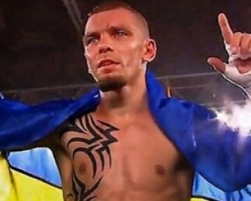 Скандальный боксер Редкач вышел на бой с флагом Украины (ВИДЕО)