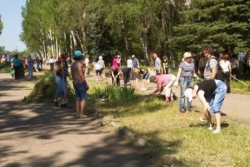 На субботник - как на праздник! В Макеевке состоится четвертый общегородской субботник