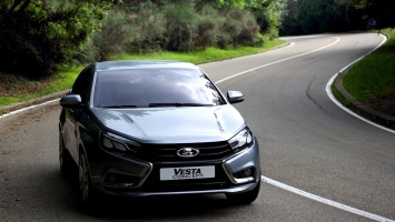 В мае 2016 года "АвтоВАЗ" поднимет цены на Lada Vesta, Xray и Priora