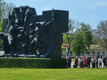 "Крепостные валы" в Кировограде реставрируют к майским праздникам