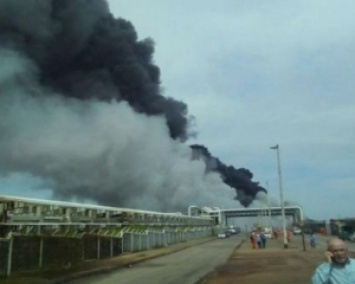 Мощный взрыв на нефтехимическом заводе в Мексике: много пострадавших (ФОТО, ВИДЕО, ОБНОВЛЕНО)