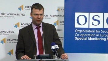 Миссия ОБСЕ насчитывает 699 наблюдателей, из них 579 работают на Донбассе, - Хуг