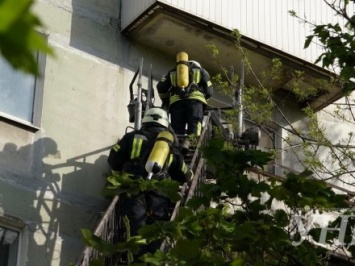 Сгорел балкон в центре Мариуполя