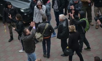 Позиция городских властей неизменна - алкоголя в МАФах не должно быть, - Владимир Бондаренко