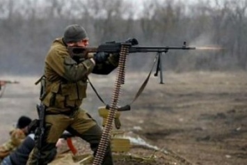 Террористы обстреляли КПП на Станице Луганской