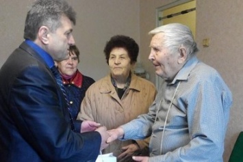 Макеевский ветеран отметил 90-летний юбилей