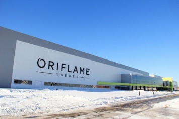 СМИ: Обыски в главном офисе Oriflame в Москве проводит ФСБ