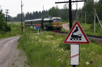 В Забайкалье произошло столкновение поезда с легковым автомобилем