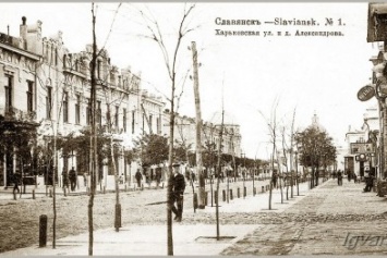 Историческая памятка в ценре Славянска - дом Александрова