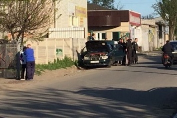 В Геническе автомобиль со взрывным устройством полиция обнаружила несколько дней назад