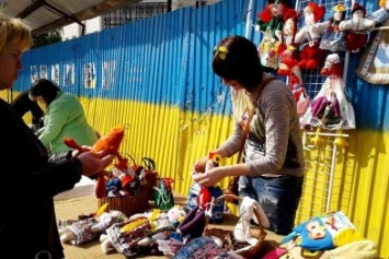 В Херсоне состоялась пасхальная ярмарка от "Днепровской палитры" (фото)