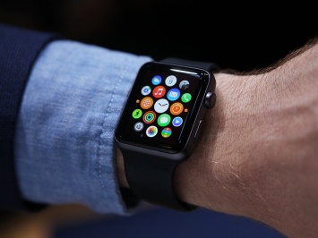 Объем продаж Apple Watch вдвое превысил дебютные продажи iPhone