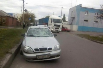 Сбитый пешеход, лобовое столкновение, разбитые автомобили: аварии за сутки в Харькове (ФОТО)