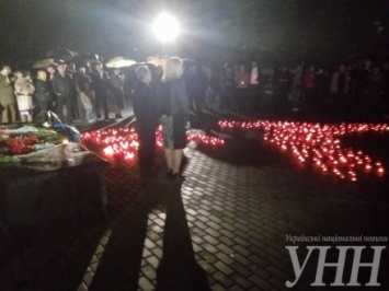 В Днепропетровске уже второй раз за вечер почтили память погибших в результате катастрофы на ЧАЭС