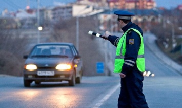 Полиция сможет отключать двигатели автомобилей дистанционно