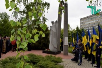 Спасшим мир от «мирного» атома: в Николаеве прошел митинг-реквием по случаю 30-летия Чернобыльской трагедии