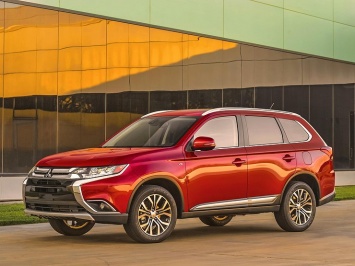 Mitsubishi Outlander можно купить на 40 000 рублей дешевле