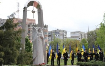 Николаевцы почтили память погибших вследствие Чернобыльской катастрофы