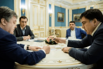 Саакашвили обратился к Порошенко: В Одессе все признаки контрреволюции и распада государства (ВИДЕО)