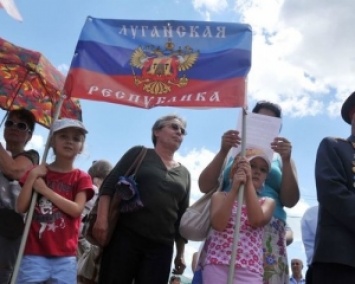 Лунанск сегодня: Лады, засаленные боевики, и популярный билборд