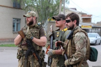 Геническ патрулируют полиция и полк «Азов»
