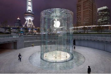Впервые в истории у Apple "просели" продажи iPhone
