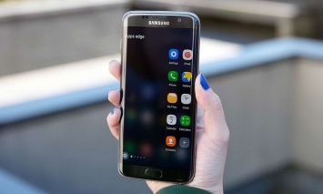 Samsung удалось улучшить продажи благодаря Galaxy S7 и S7 Edge