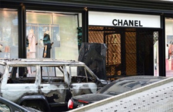 Модное ограбление: в Париже из бутика Chanel вынесли сумки на 360 тысяч евро