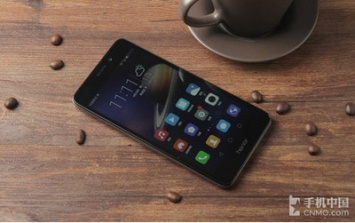 Состоялся официальный анонс смартфона Huawei Honor 5C