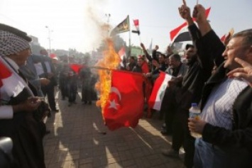Протестующие прорвались к иракскому парламенту