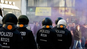 Первомайские акции в ряде городов Европы переросли в столкновения с полицией
