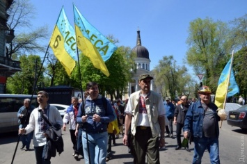 В Одессе возложили цветы к месту гибели евромайдановцев