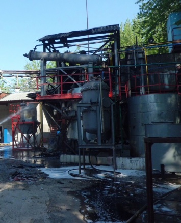 В Луганской области загорелся технический реактор (фото)