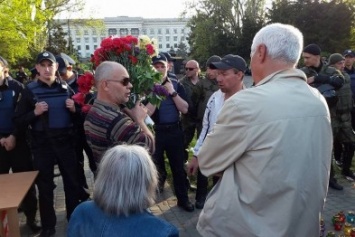 Саакашвили поблагодарил бойцов "Азова", которые прибыли из сектора "Мариуполь" (ВИДЕО)