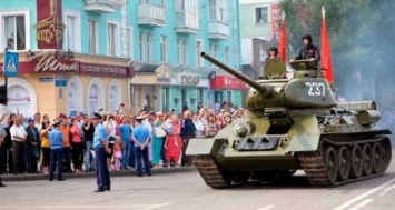 На репетиции военного парада в "ЛНР" уронили гранату - увезли много раненых - источник